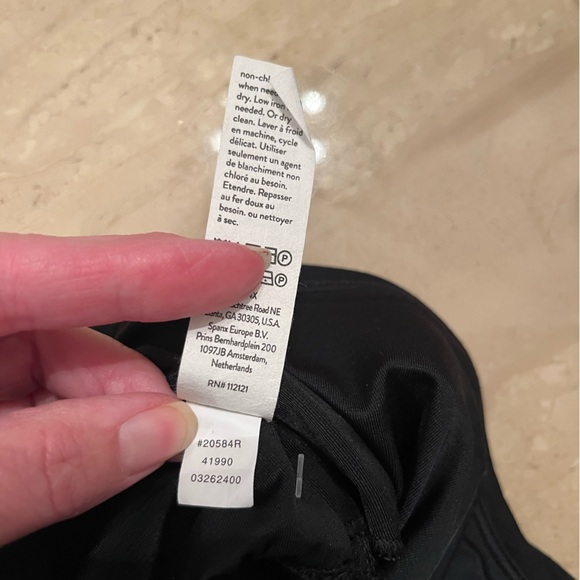 Spanx NWT perfect front slit skinny pants Women’s Size Small - Picture 9 of 11